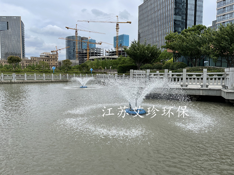 噴泉曝氣機(jī)特點浮水式噴泉艾珍環(huán)保